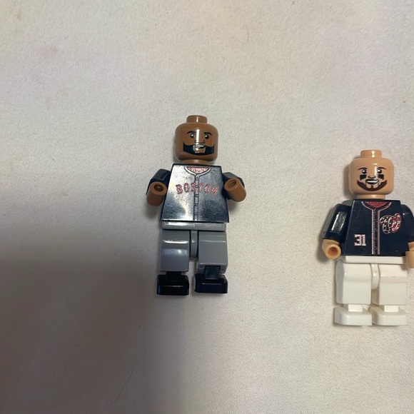 MLB figures mismatched don’t know much about them some missing hands view pic - Picture 6 of 6